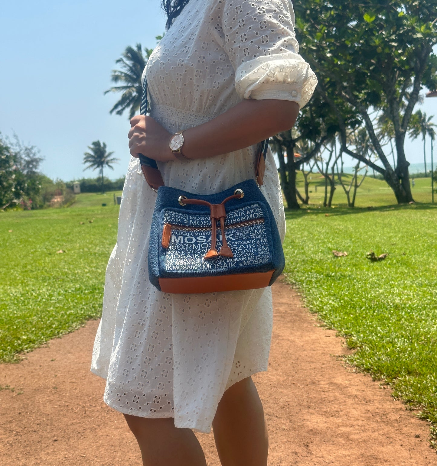 BLUE DENIM BUCKET BAG